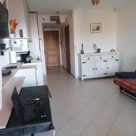 Appartement Residence Les Eucalyptus LʼÎle-Rousse Exteriör bild