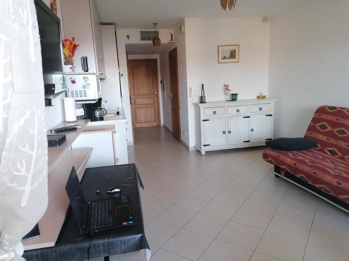 Appartement Residence Les Eucalyptus LʼÎle-Rousse Exteriör bild