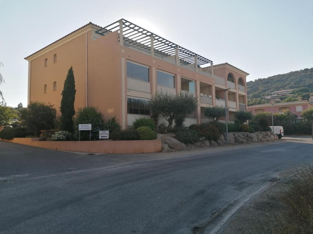 Appartement Residence Les Eucalyptus LʼÎle-Rousse Exteriör bild